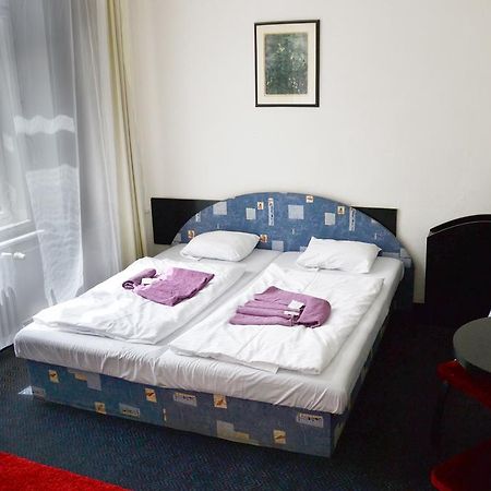 Hotel Posta Benesov  Eksteriør bilde