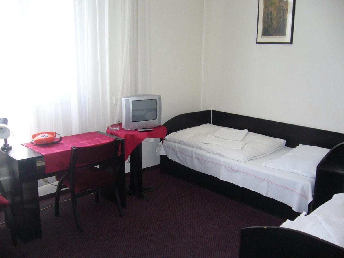 Hotel Posta Benesov  Rom bilde