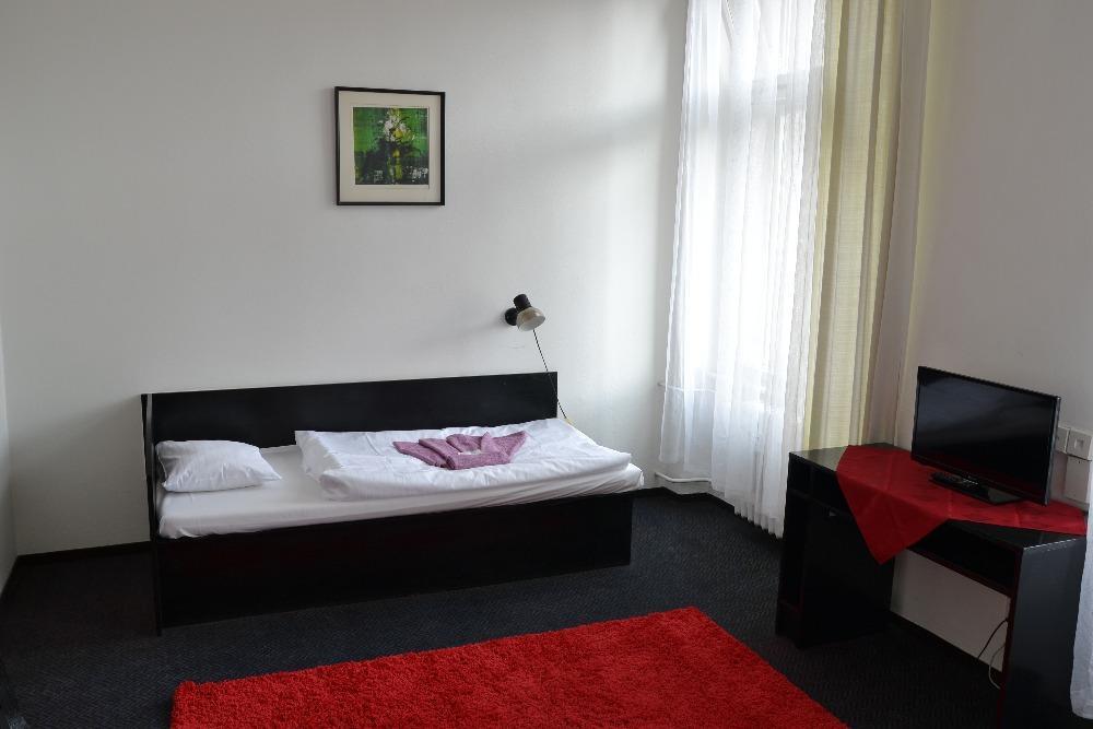 Hotel Posta Benesov  Eksteriør bilde