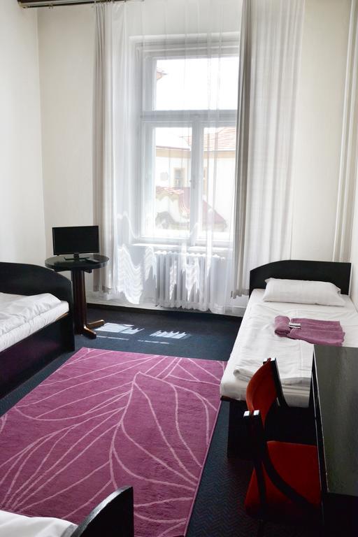 Hotel Posta Benesov  Eksteriør bilde